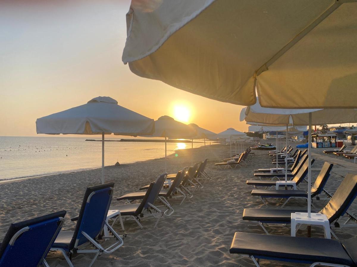 Mikes On The Beach 赫索尼索斯 外观 照片